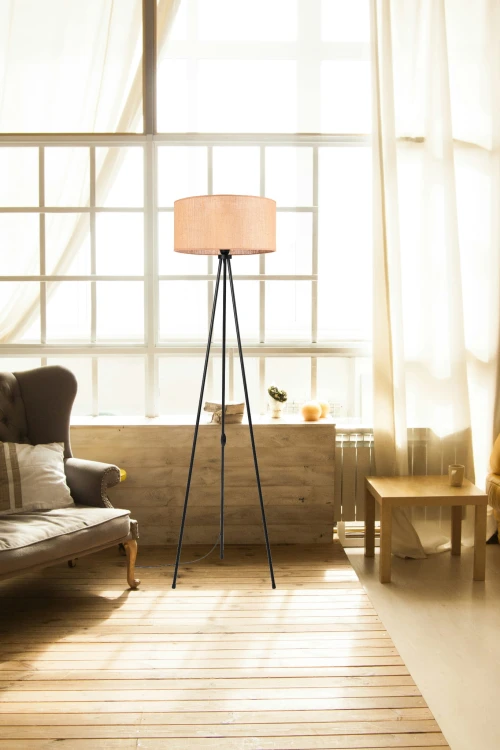 Lampa Tornado STAD juta f7.jpg